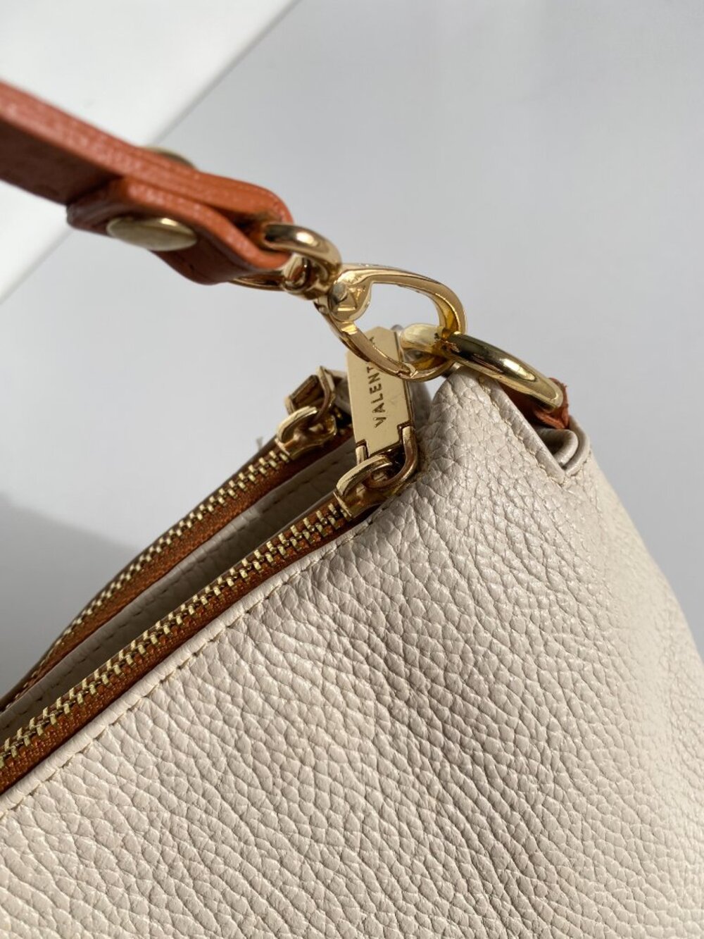 VALENTINA Italy Cream Pebble Leather Triple Compartment Shoulder Bag Purse - Picture 3 of 13